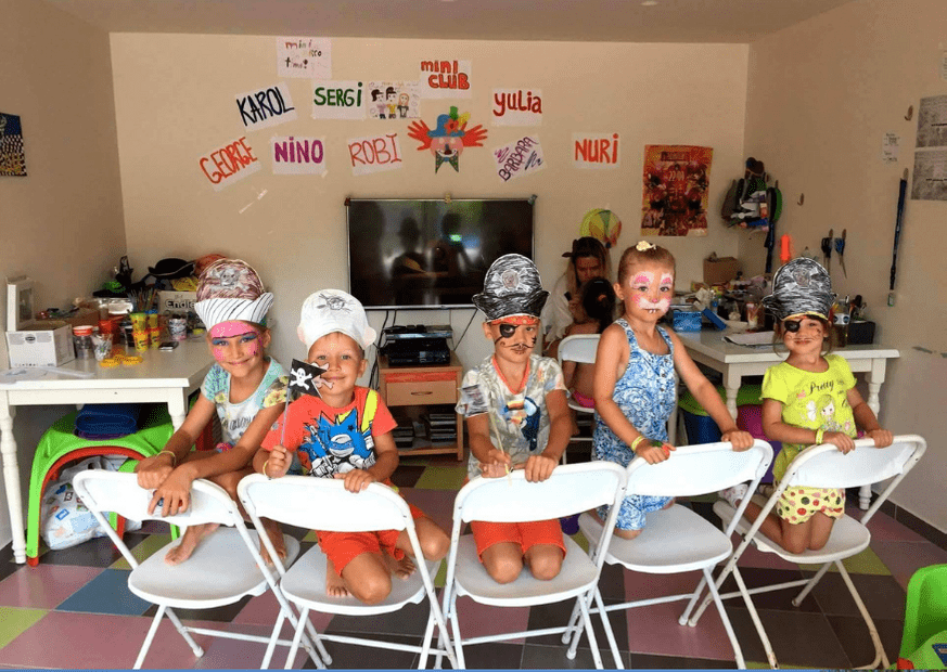 Become one of the Best Hotel Entertainer/Animateur & Start the adventure of your lifetime!